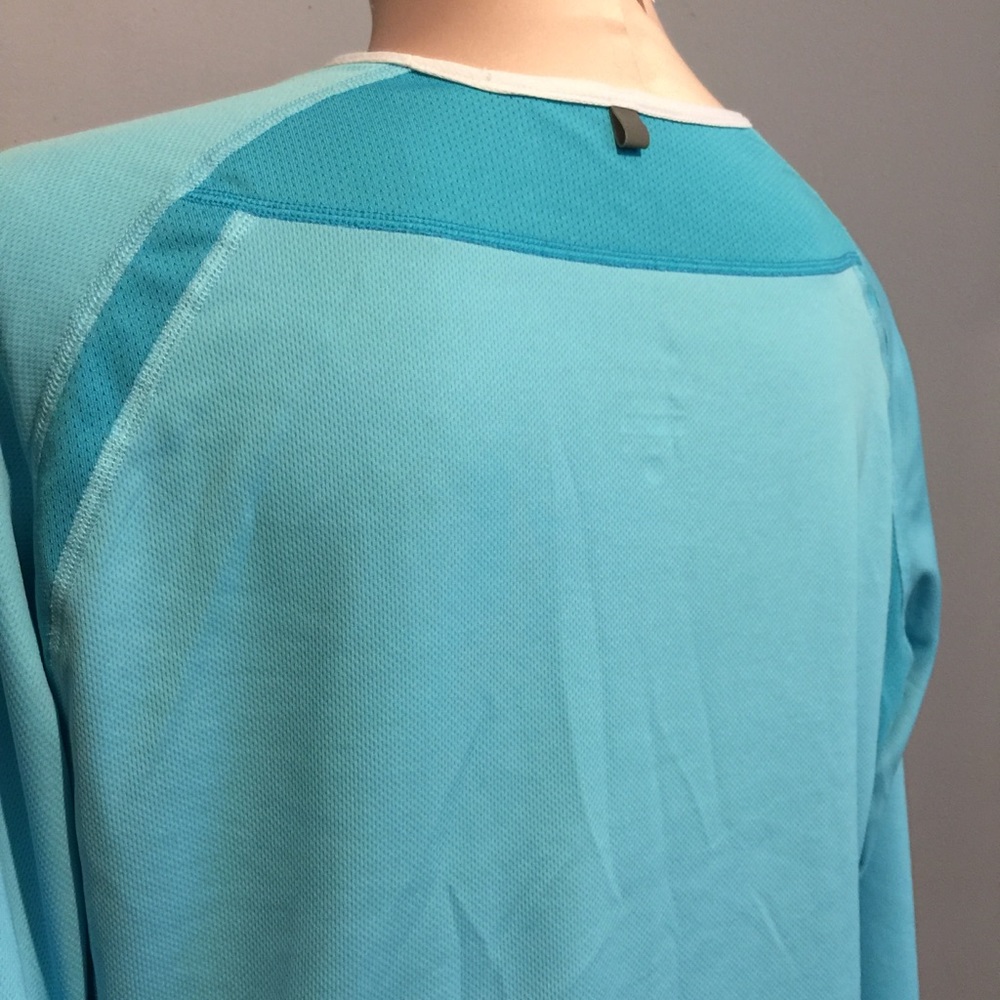 Nike Dri-Fit Lightweight Long Sleeve Top size XL - Picture 4 of 11